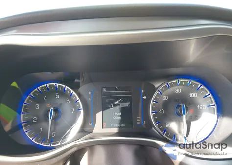 2017 Chrysler Pacifica Touring-L z USA, uszkodzony, nr VIN 2C4RC1BG4HR654368